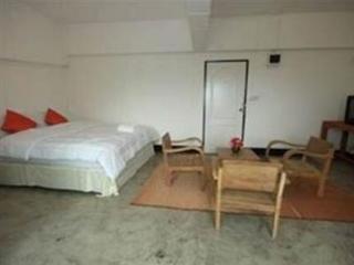 Hotel Paradise And Chiang Mai