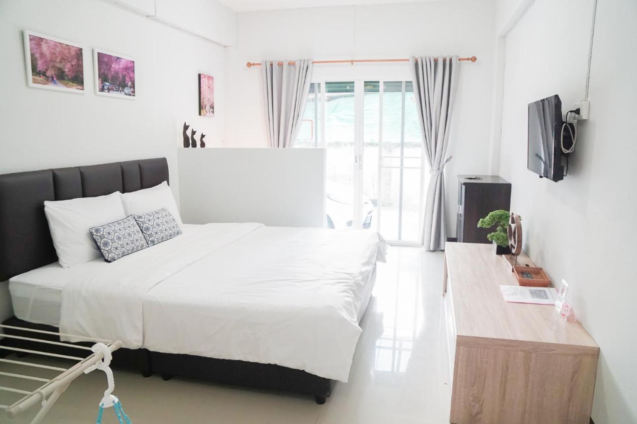 Apartment Baan Ploy 2