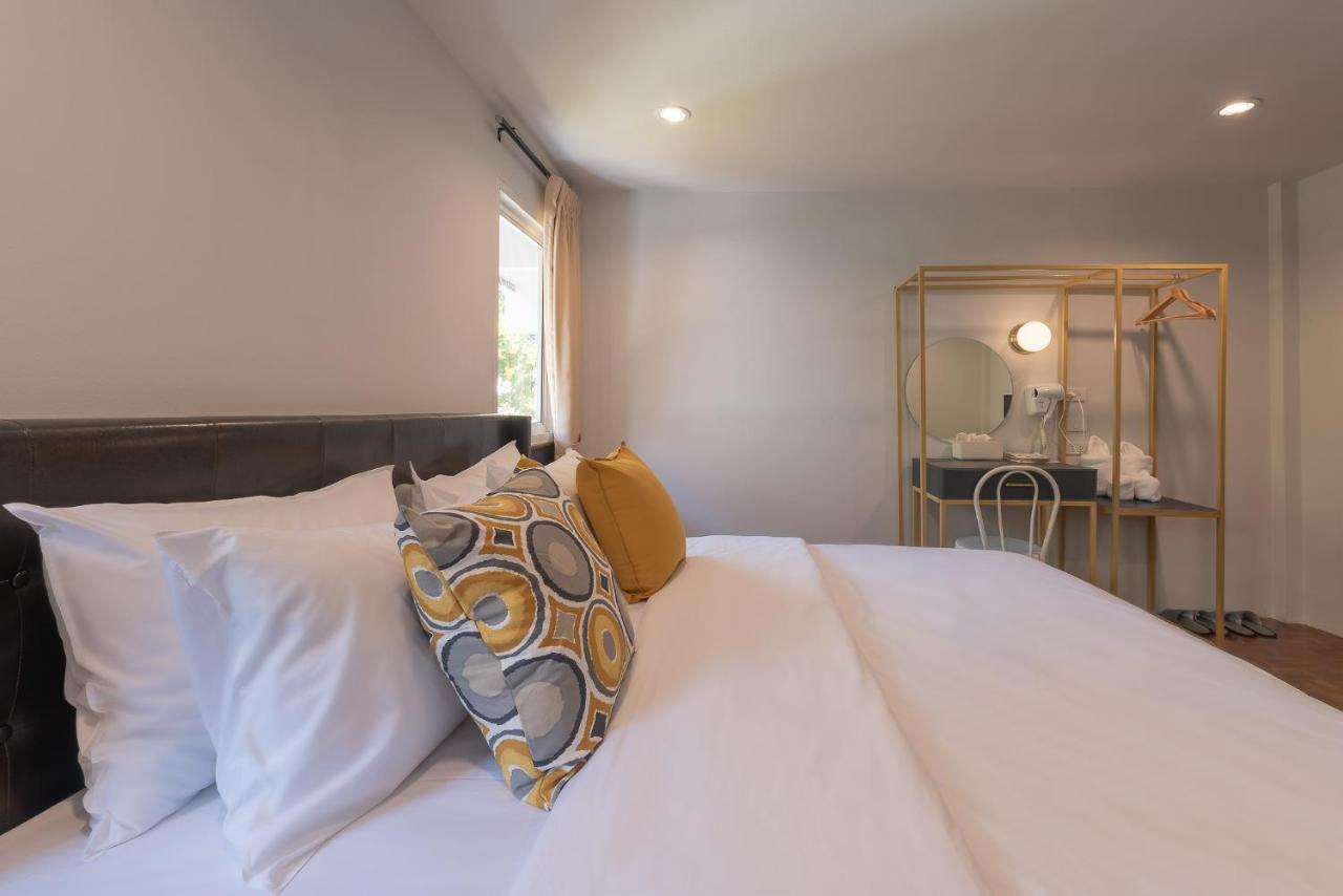 Hotel The Mellow Pillow @ Gate Chiang Mai