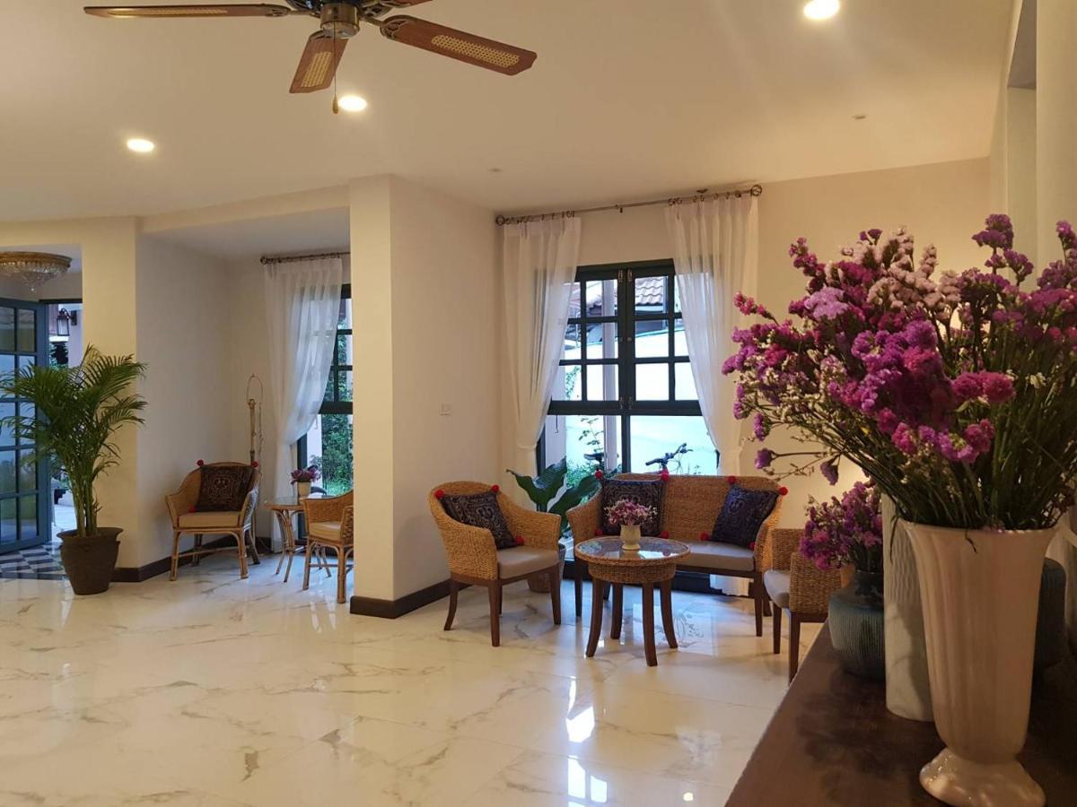 Rosy Hotel 3*