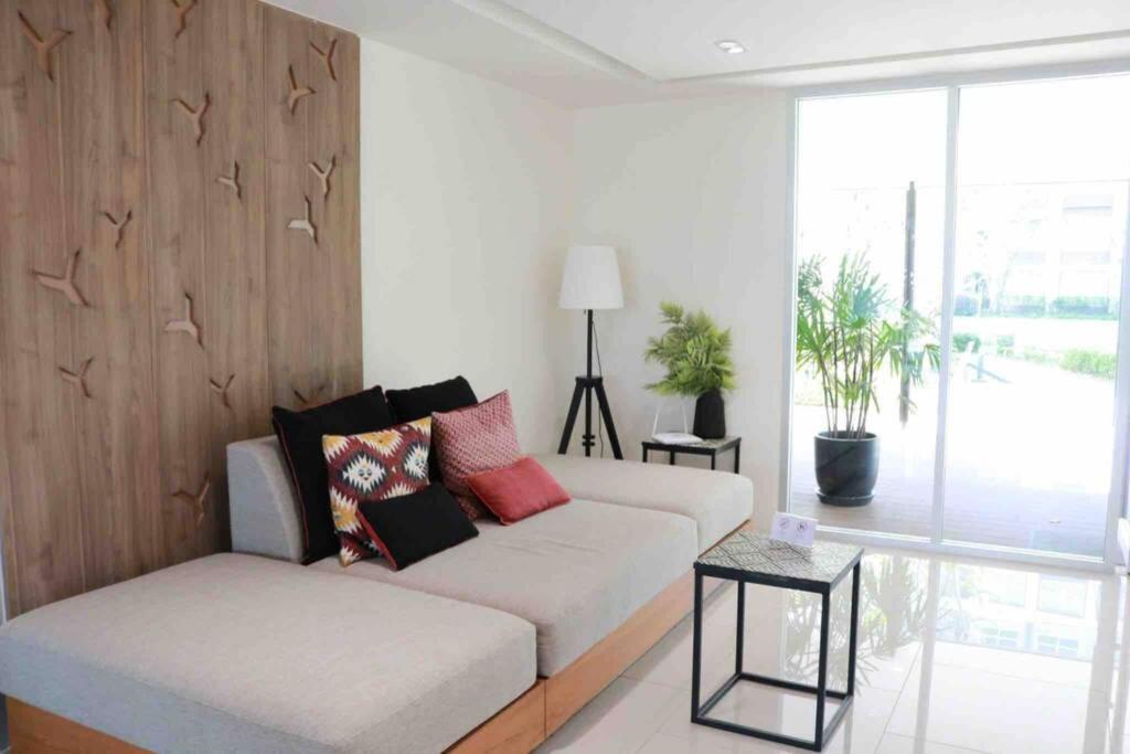 Apartment Cozy Close To Festival In Chiangmai