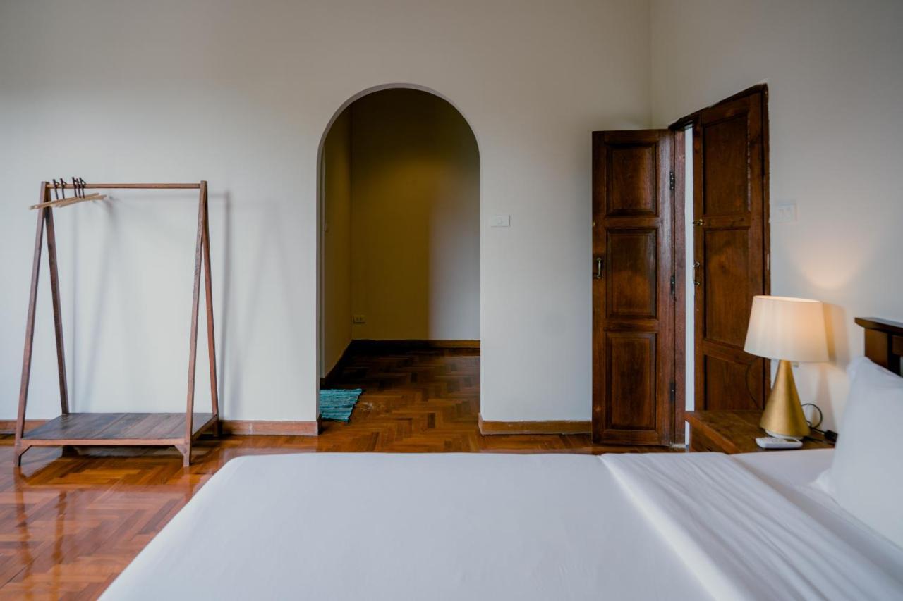 Villa Mammoth Art Pool In Old Chiang Mai