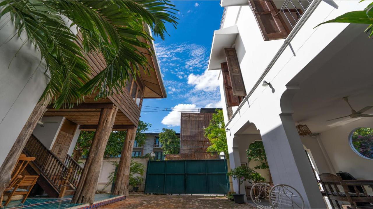 Villa Mammoth Art Pool In Old Chiang Mai