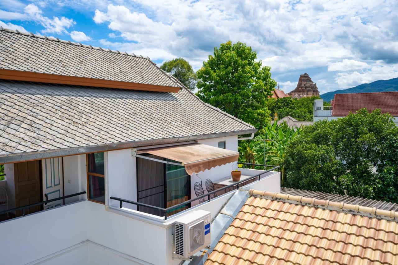 Mammoth Art Pool In Old Chiang Mai