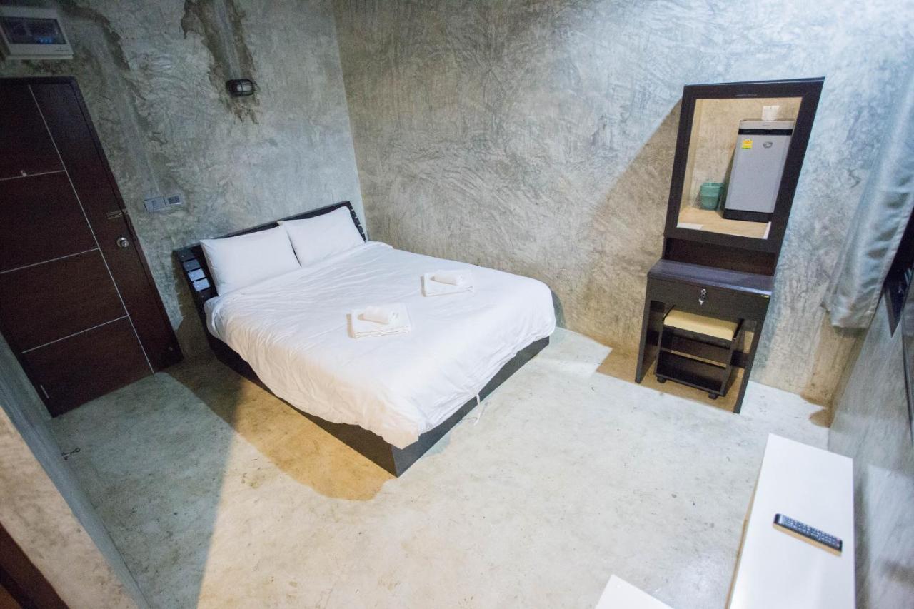 Hotel Mayb
