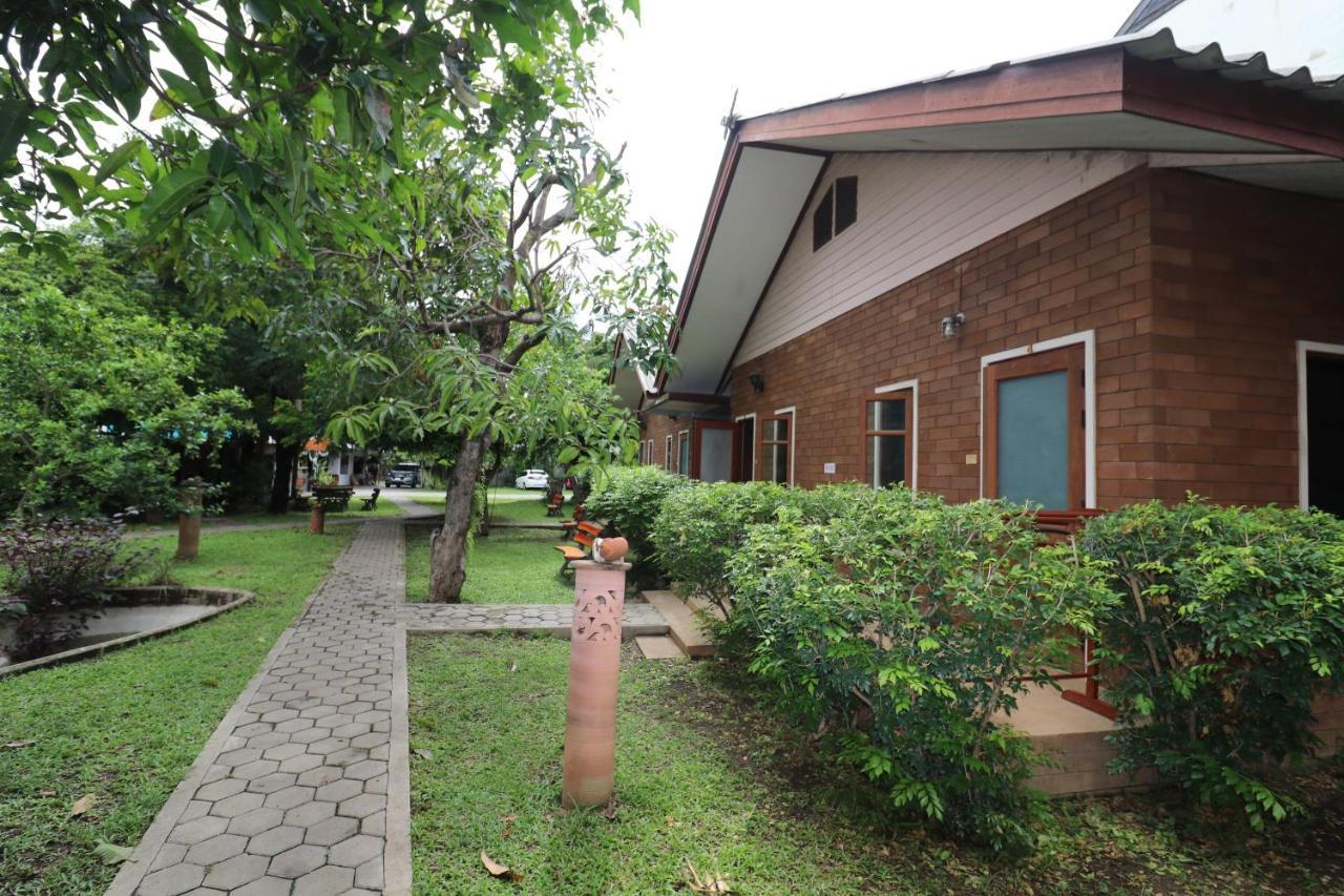 Apartment Gongkaew Huenkum *