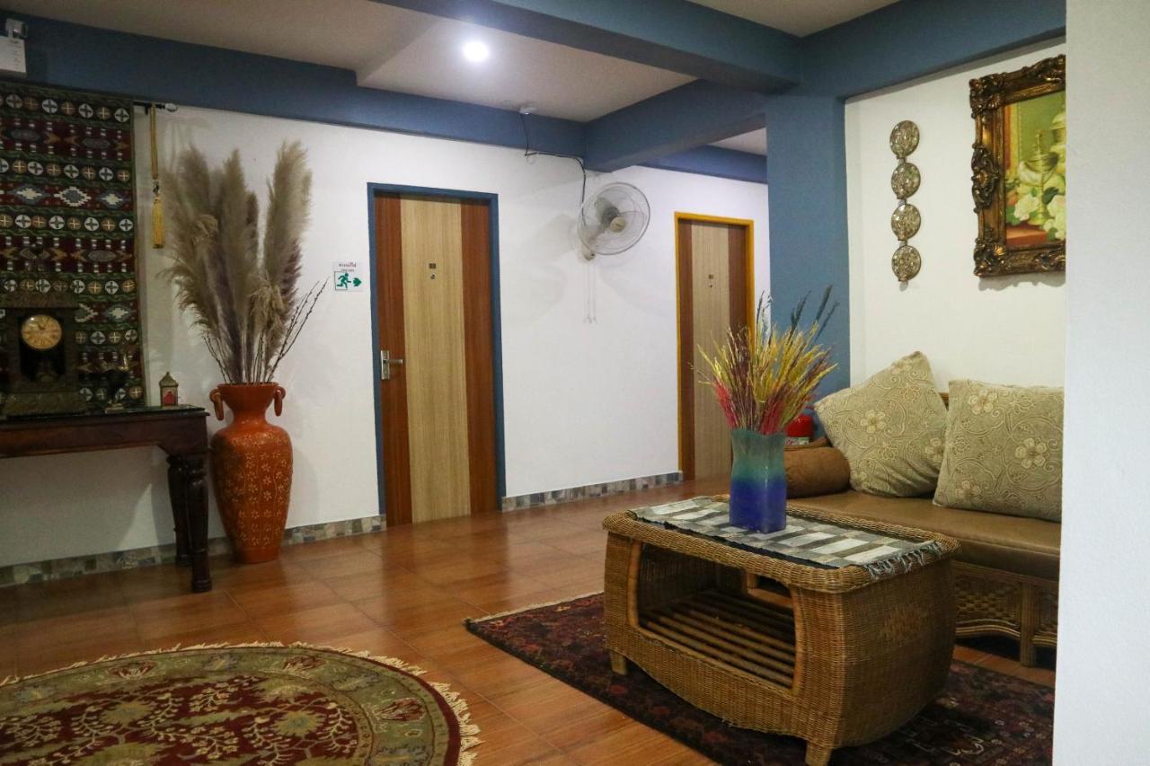 Guest house Krong House *