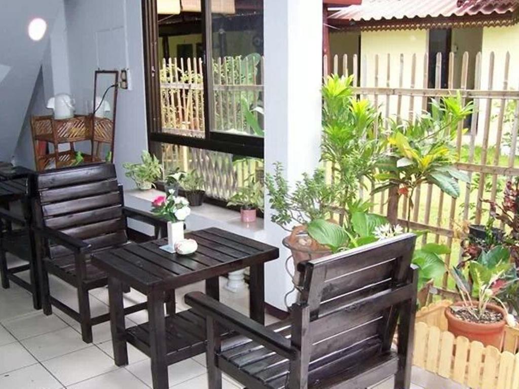 Guest house Ampawan 2*