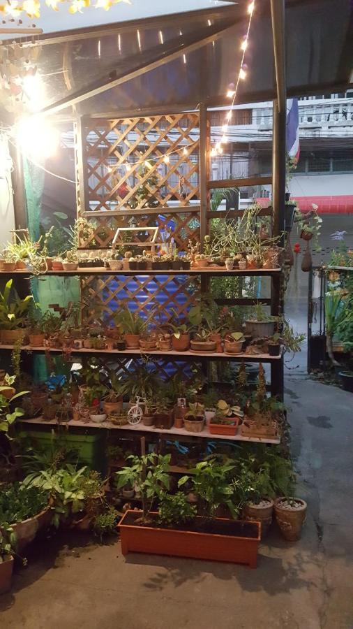 Lantern House (adults Only) Hostel *