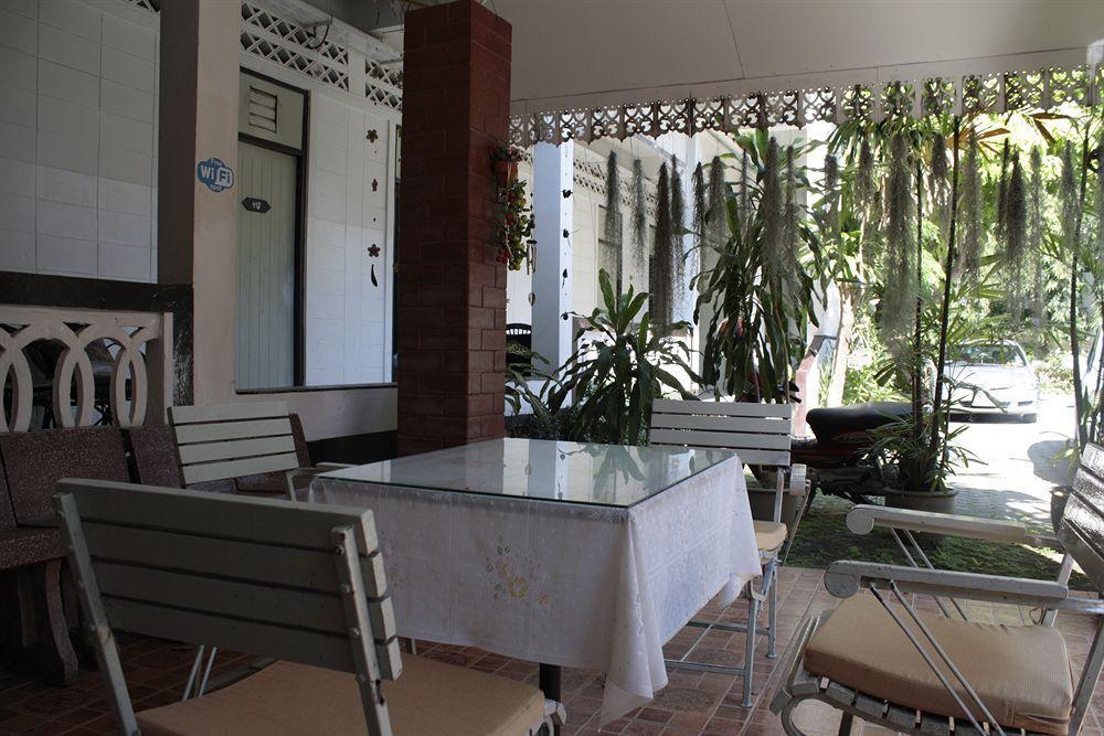 Roongruang Inn