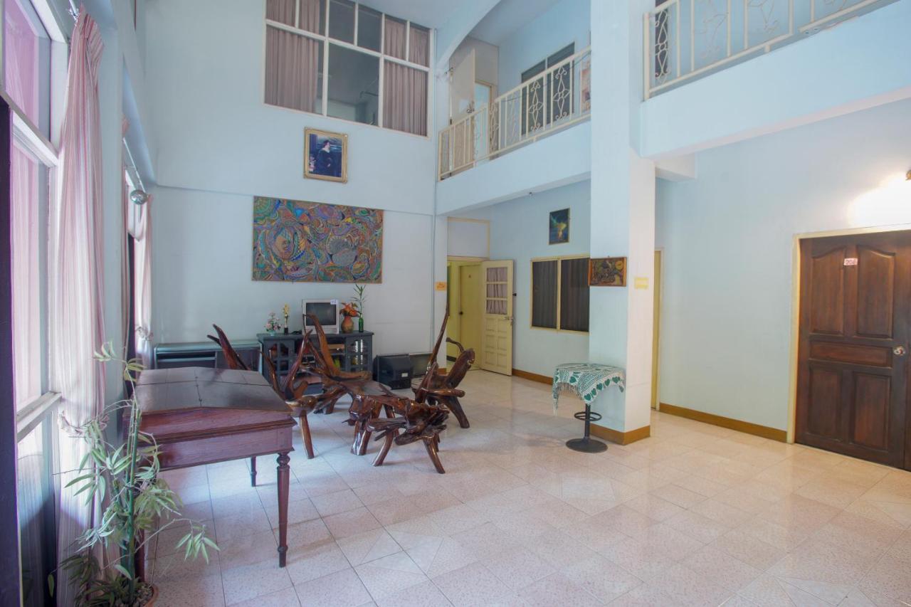 Hotel Oyo 75357 Thipsiri 3*
