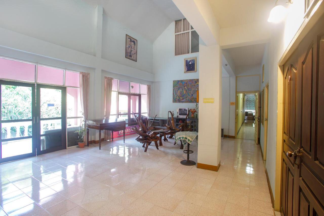 Oyo 75357 Thipsiri Hotel 3*
