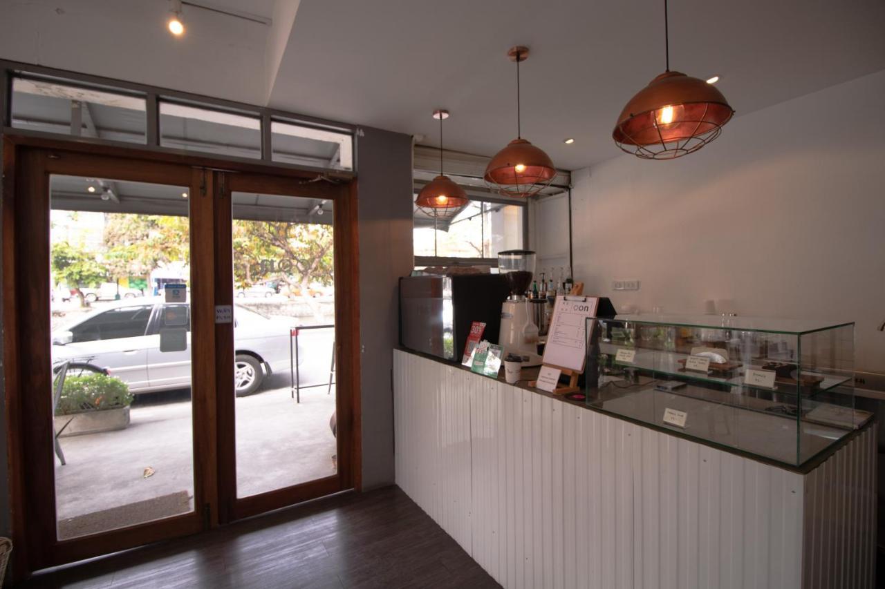 Hostel Oon Poshtel X Cafe Chiang Mai