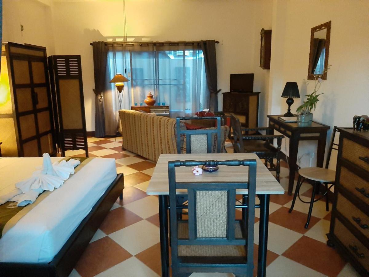 Liam's Adults Only 3* Chiang Mai