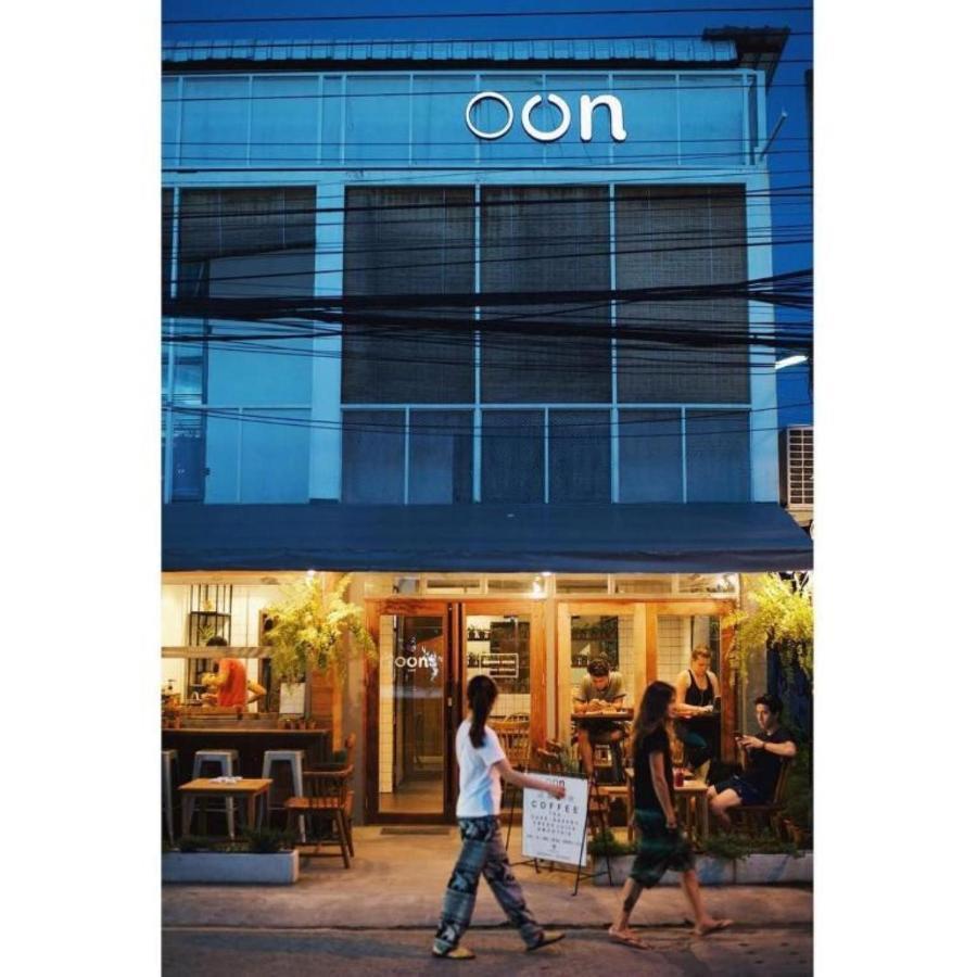 Oon Poshtel X Cafe Hostel *