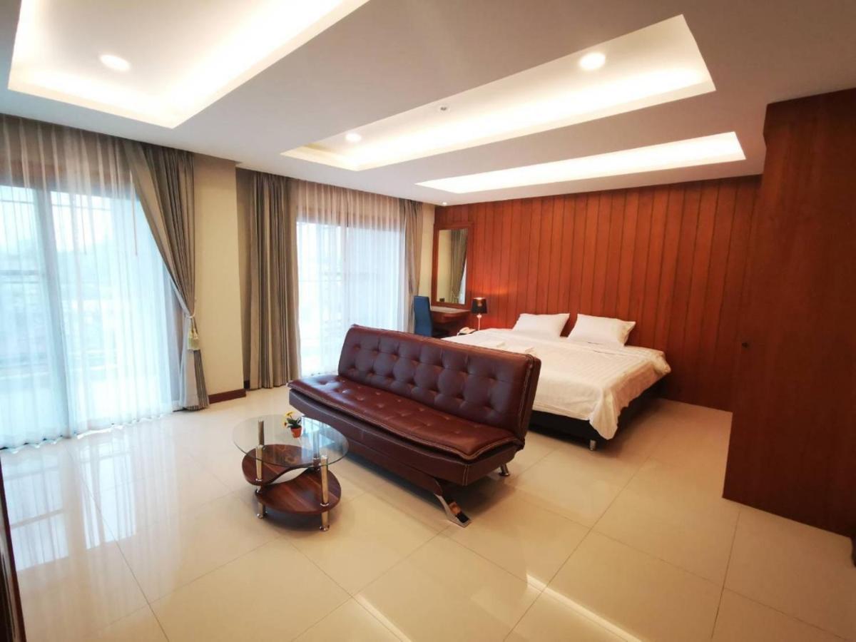 Private 111 Square Meters 2 Bedrooms Chiangmai *