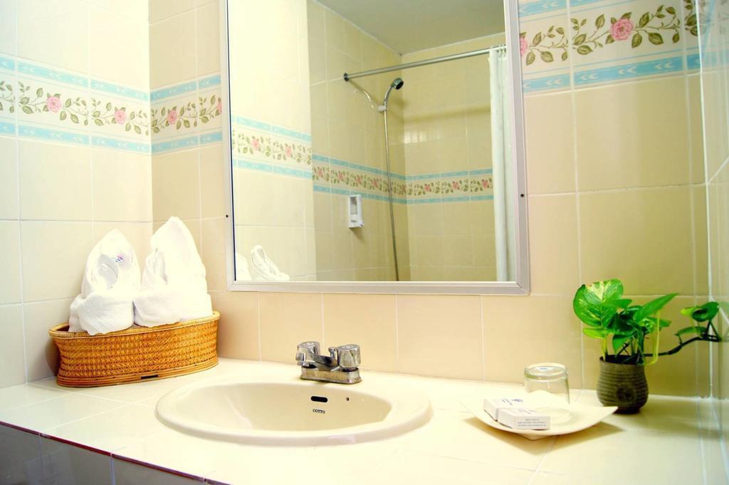 The International - Ymca Hotel 3*