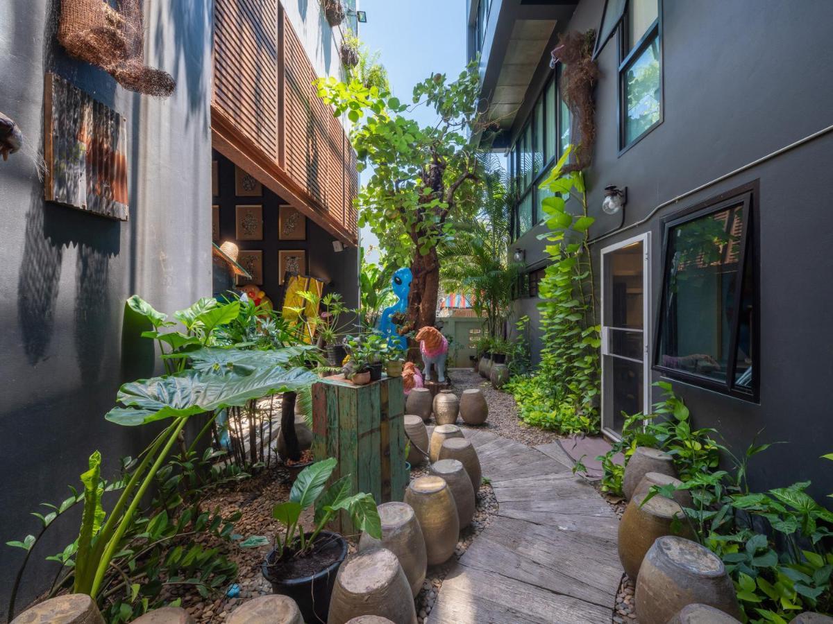 River Art Hotel 3*