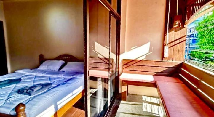 Guest house Madera House Chiang Mai