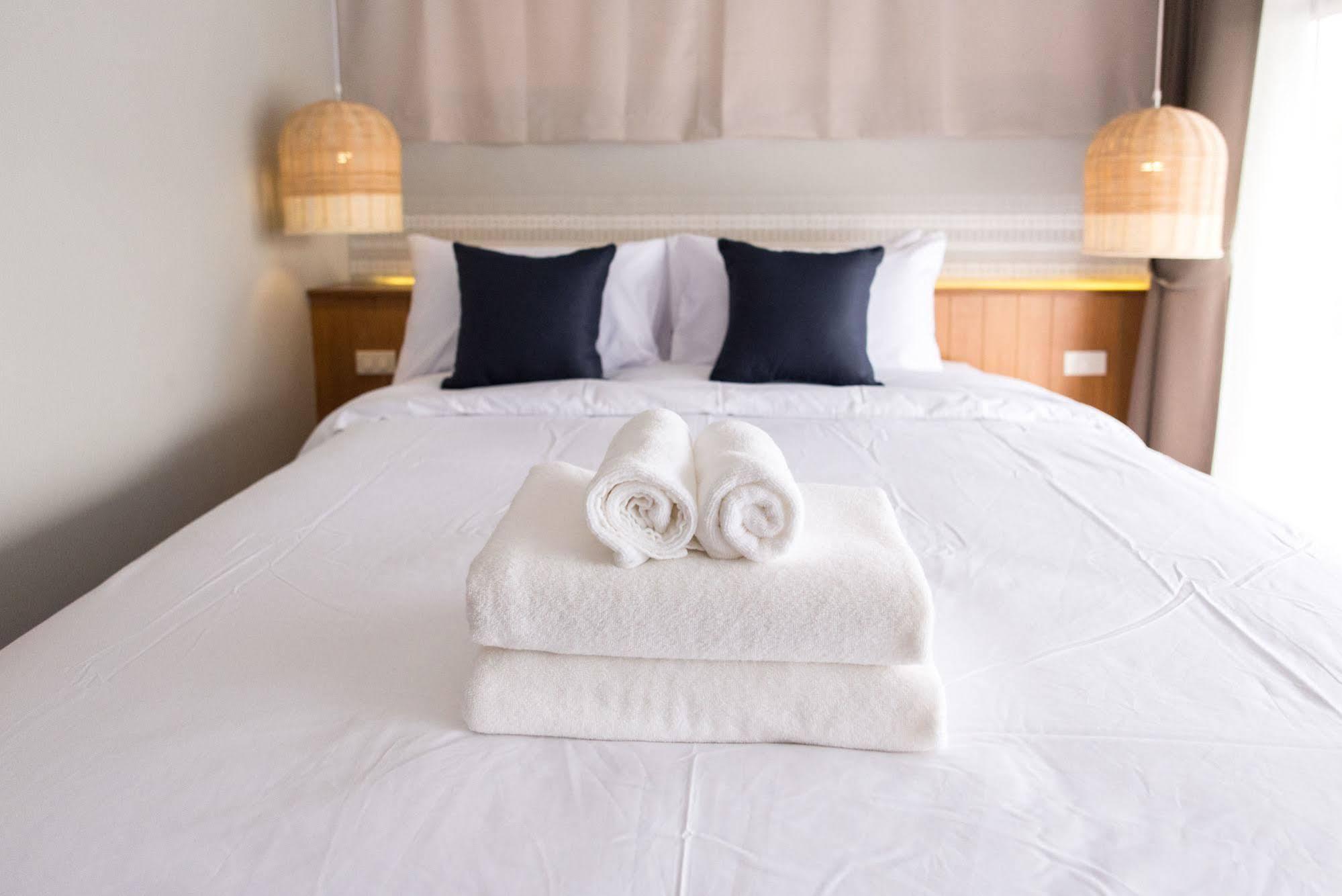 Thapae Happy House Hotel 2*