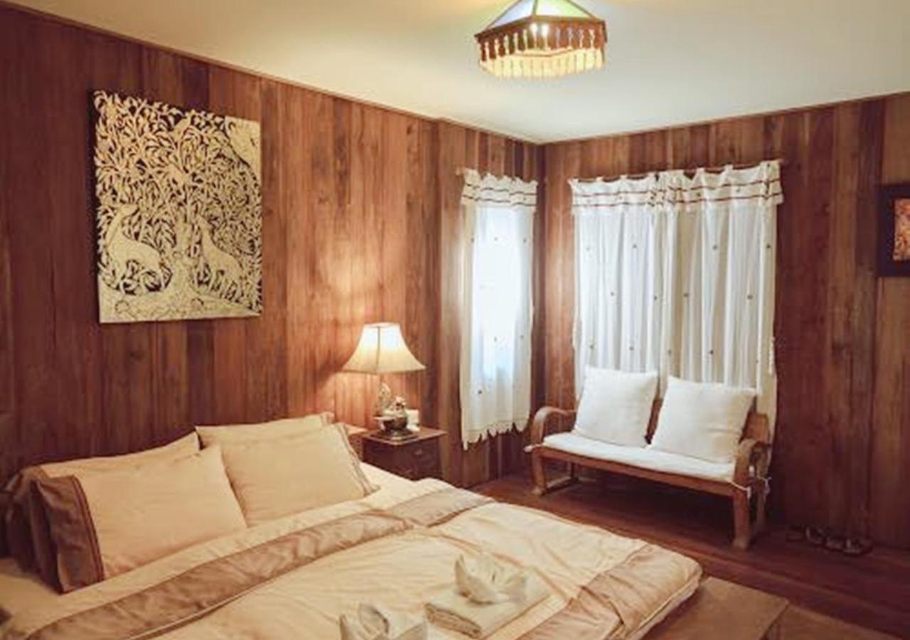 Tanita House *