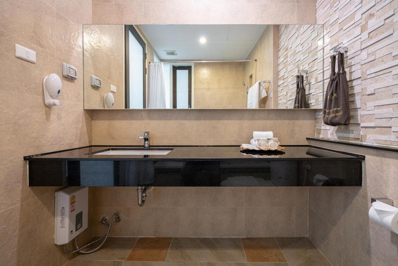 Lani Hotel 4*