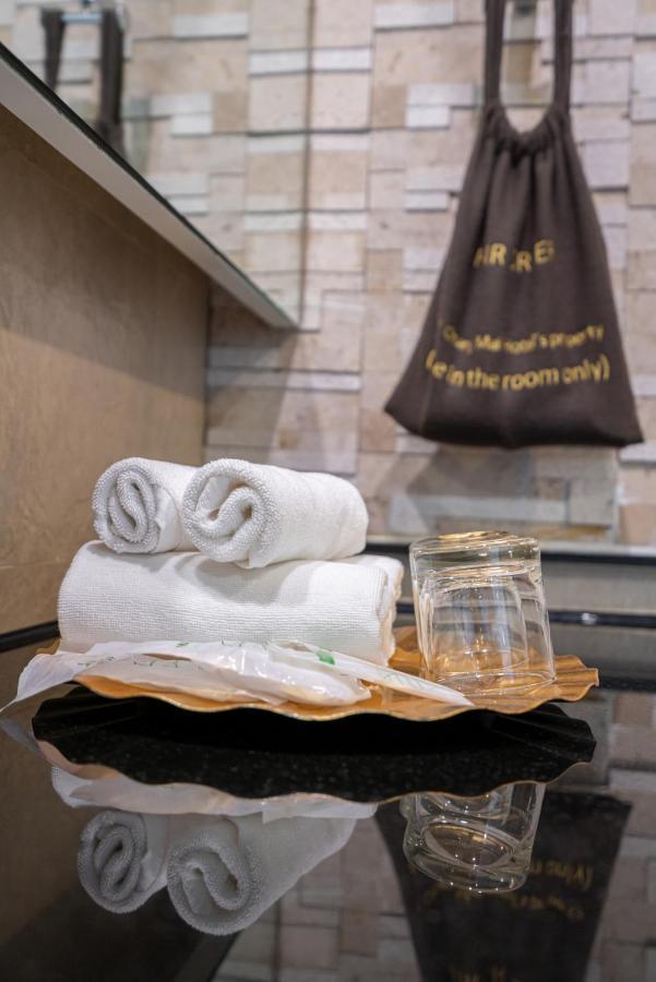 Lani Hotel