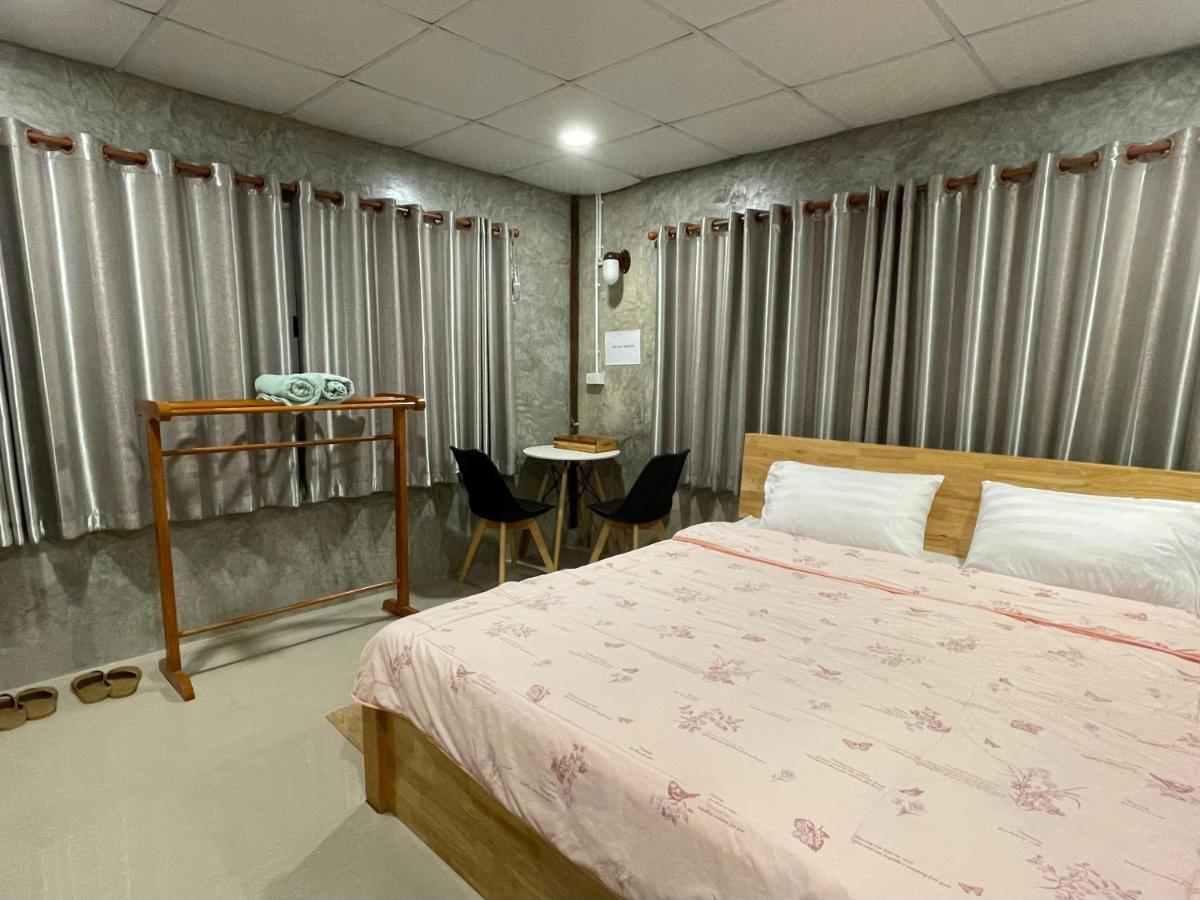 Homestay เฮือนฮอมคำโฮมสเตย์ *