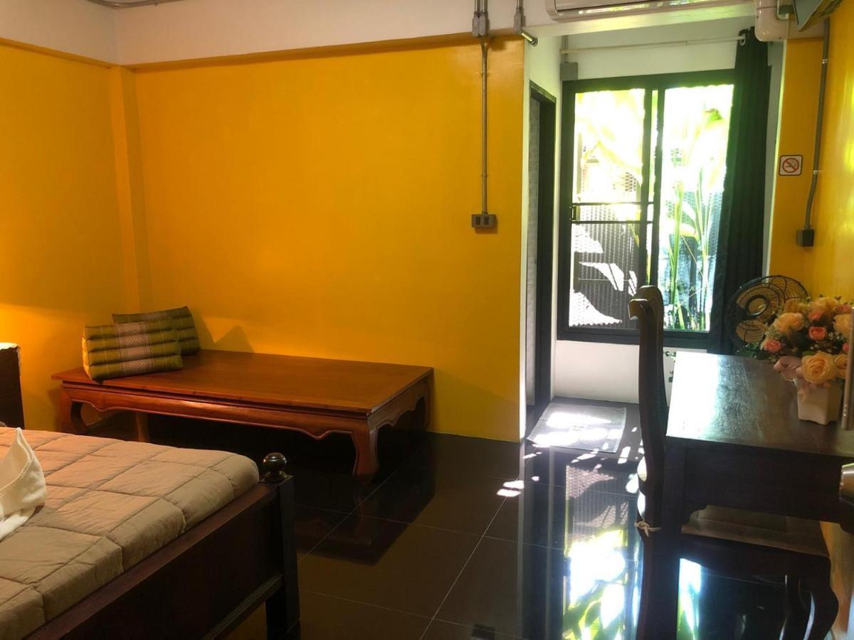 Baan Lung Poshtel Asrama