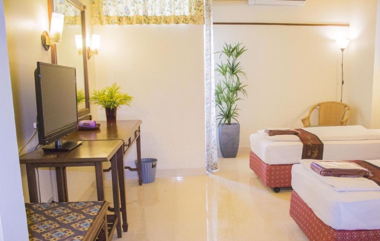 People Place Classic Sha Extra Hotel 2*