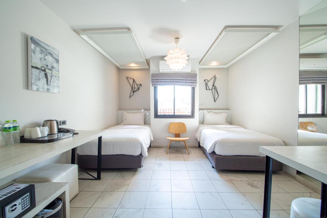 Hotel We Terminal 4*