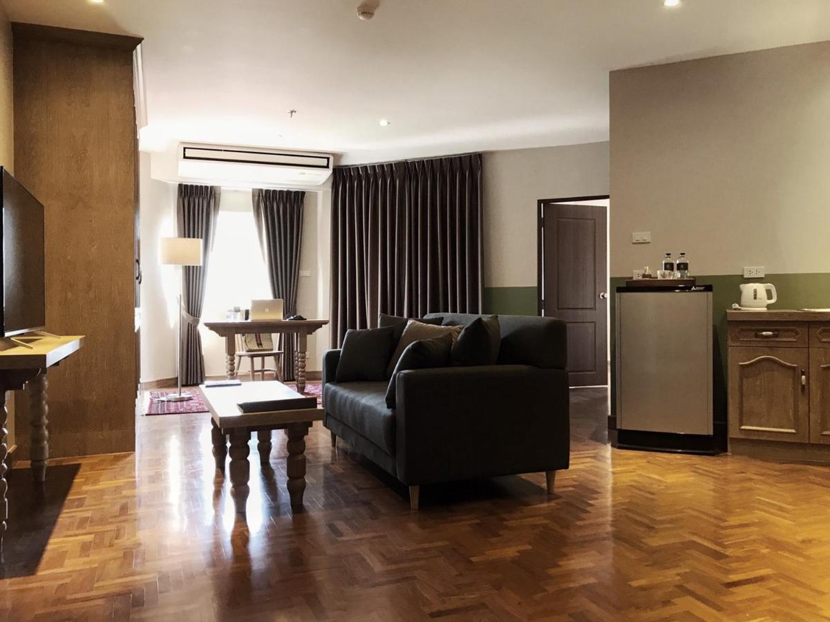 The Raintree 4*