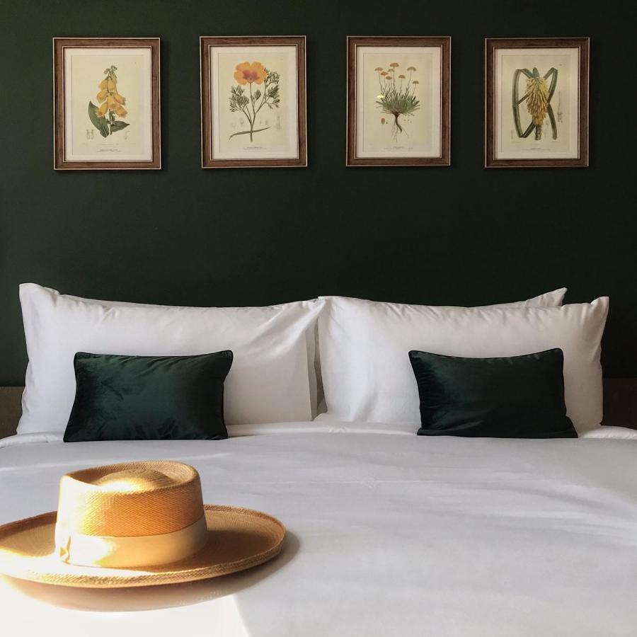 The Raintree 4*