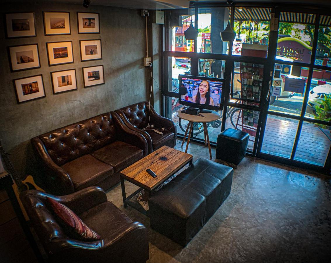 Hostel 84 Gallery Chiang Mai