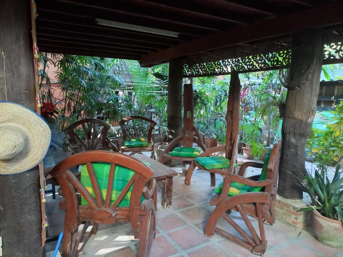 Guest house Teak House