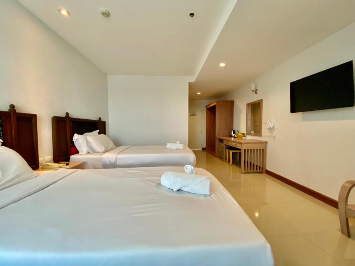 Hotel At Ruam Chok Chiang Mai