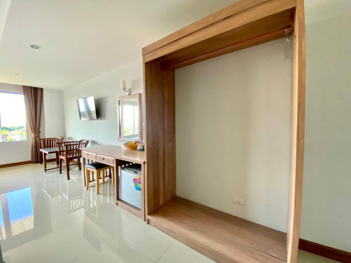 Hotel At Ruam Chok Chiang Mai