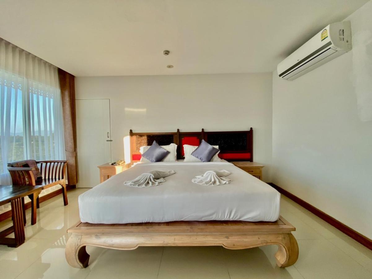 At Ruam Chok Hotel 3*