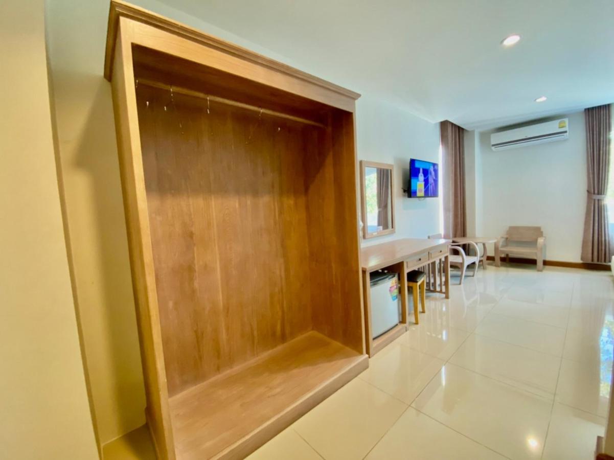 Hotel At Ruam Chok Chiang Mai