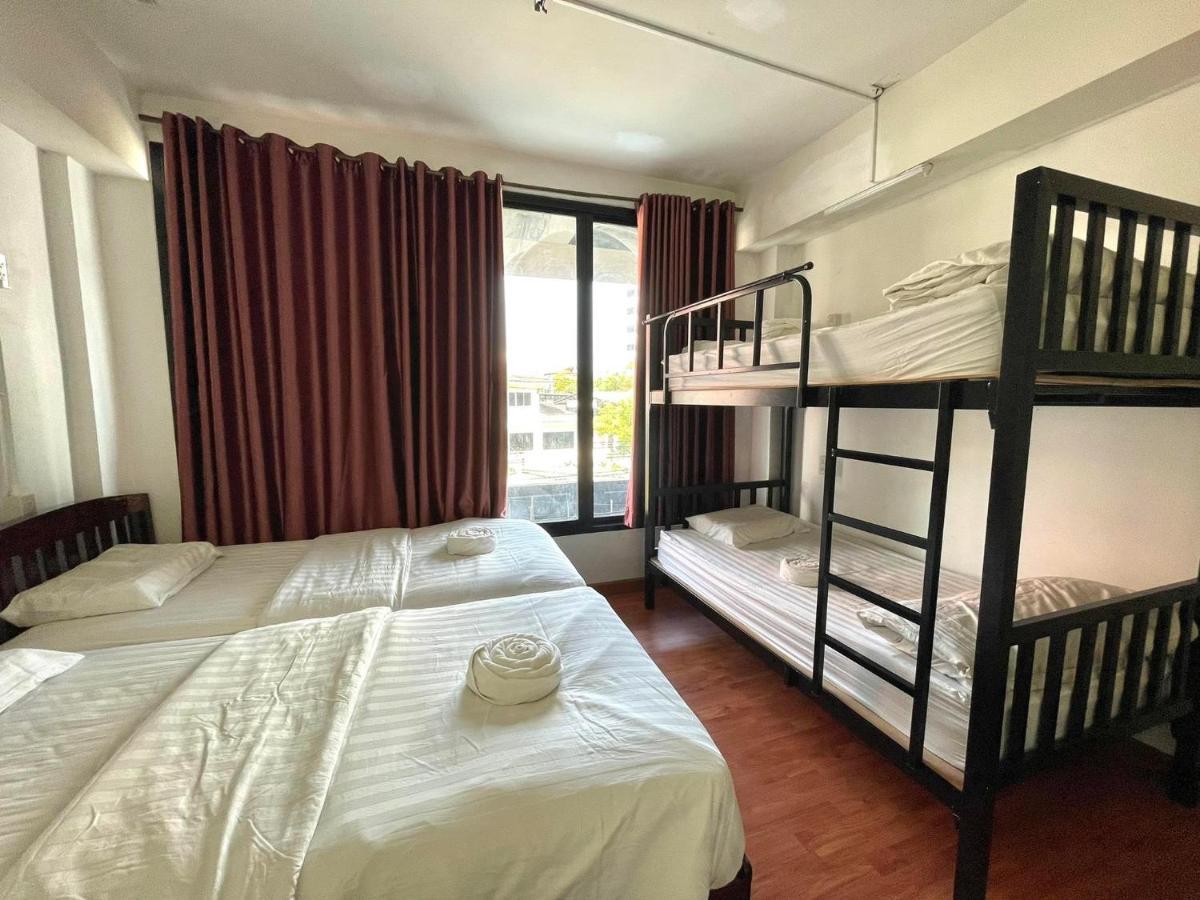 Bake Hostel *