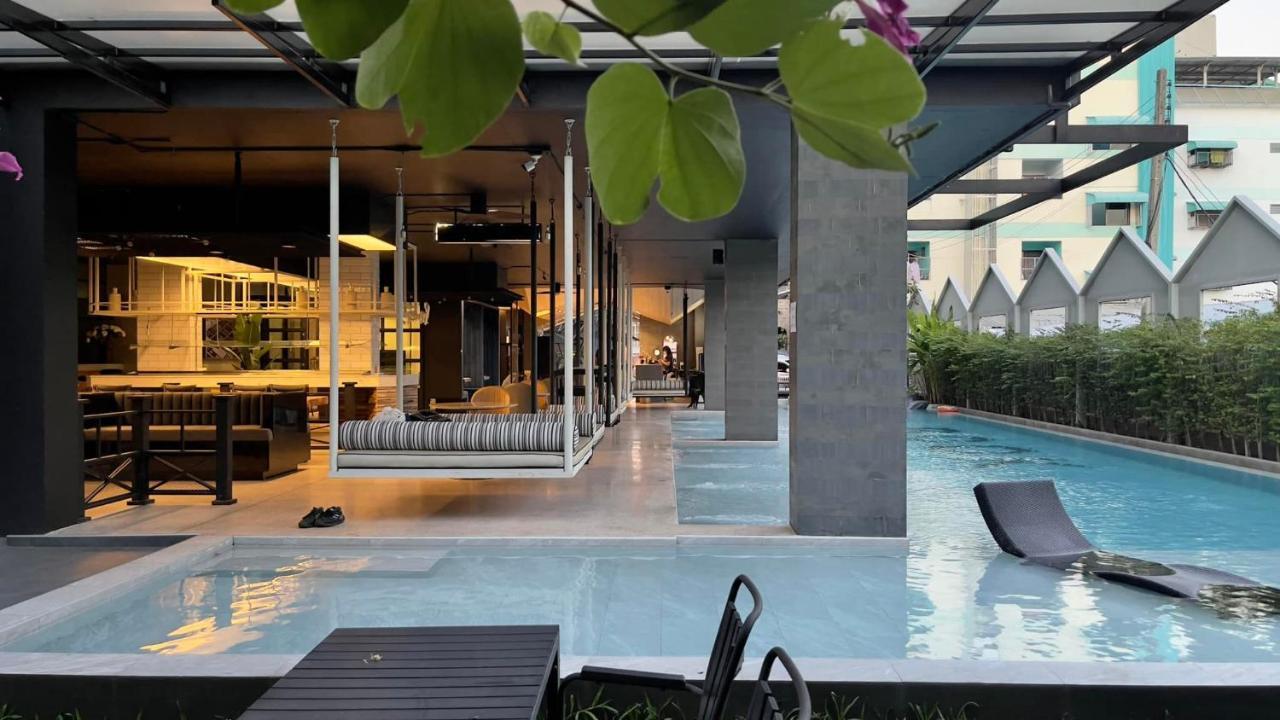 Book Design - Sha Extra Hotel Chiang Mai