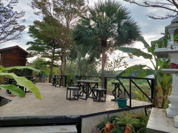 Hotel The Lofthouse Sansai Chiang Mai