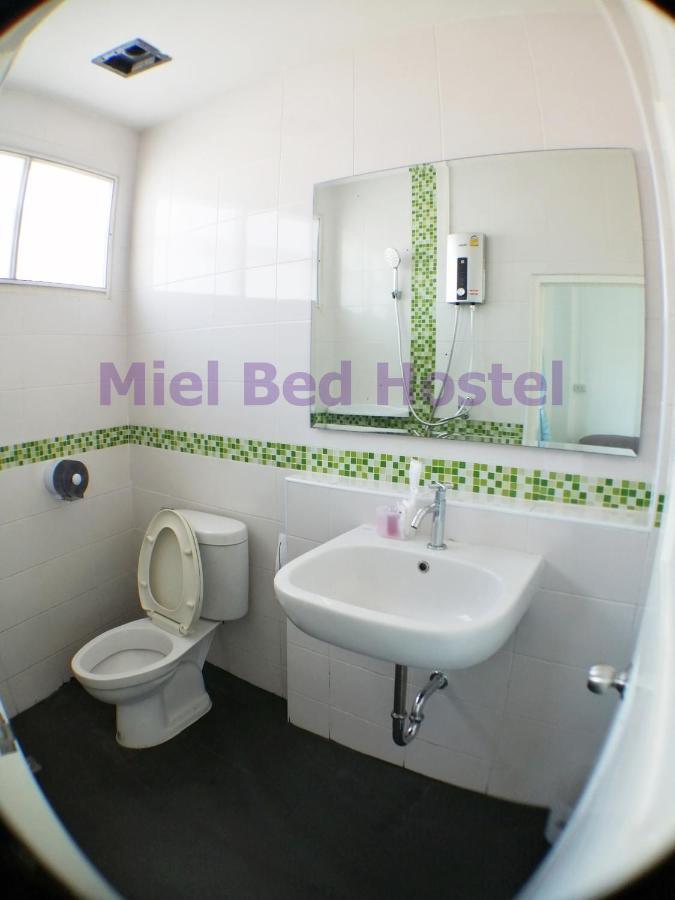 Miel Bed & Gallery