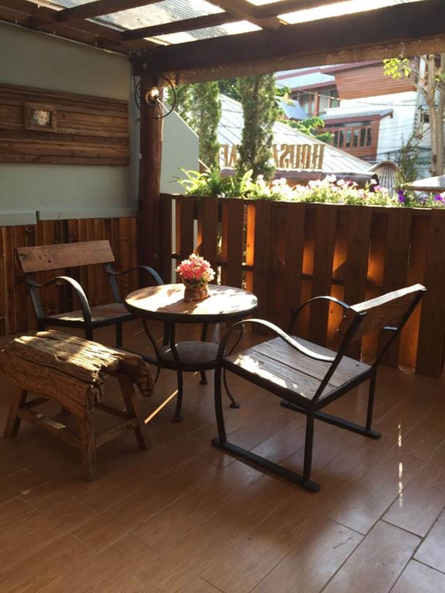 Loghome Boutique 3*