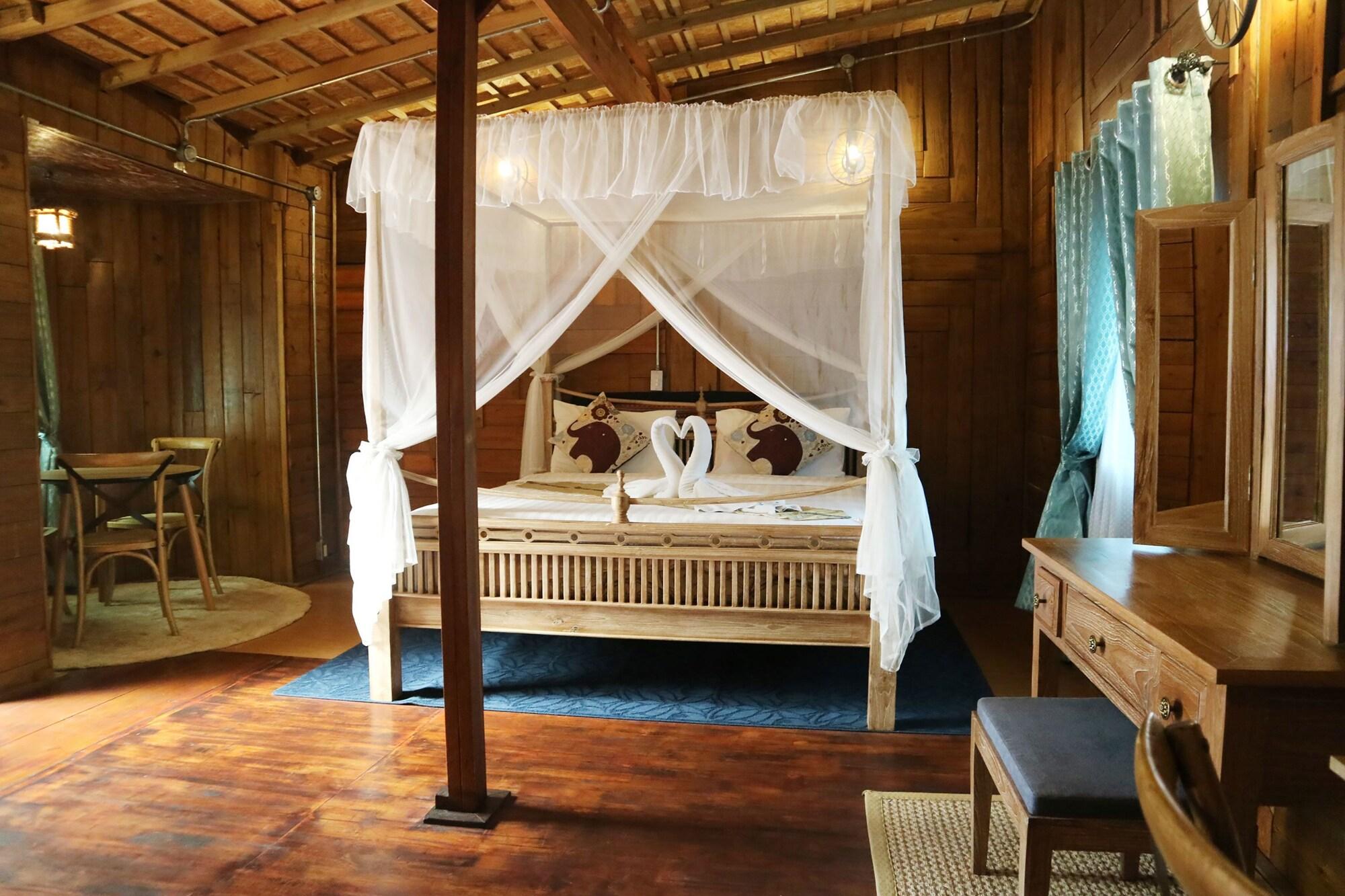 Hotel Loghome Boutique Chiang Mai