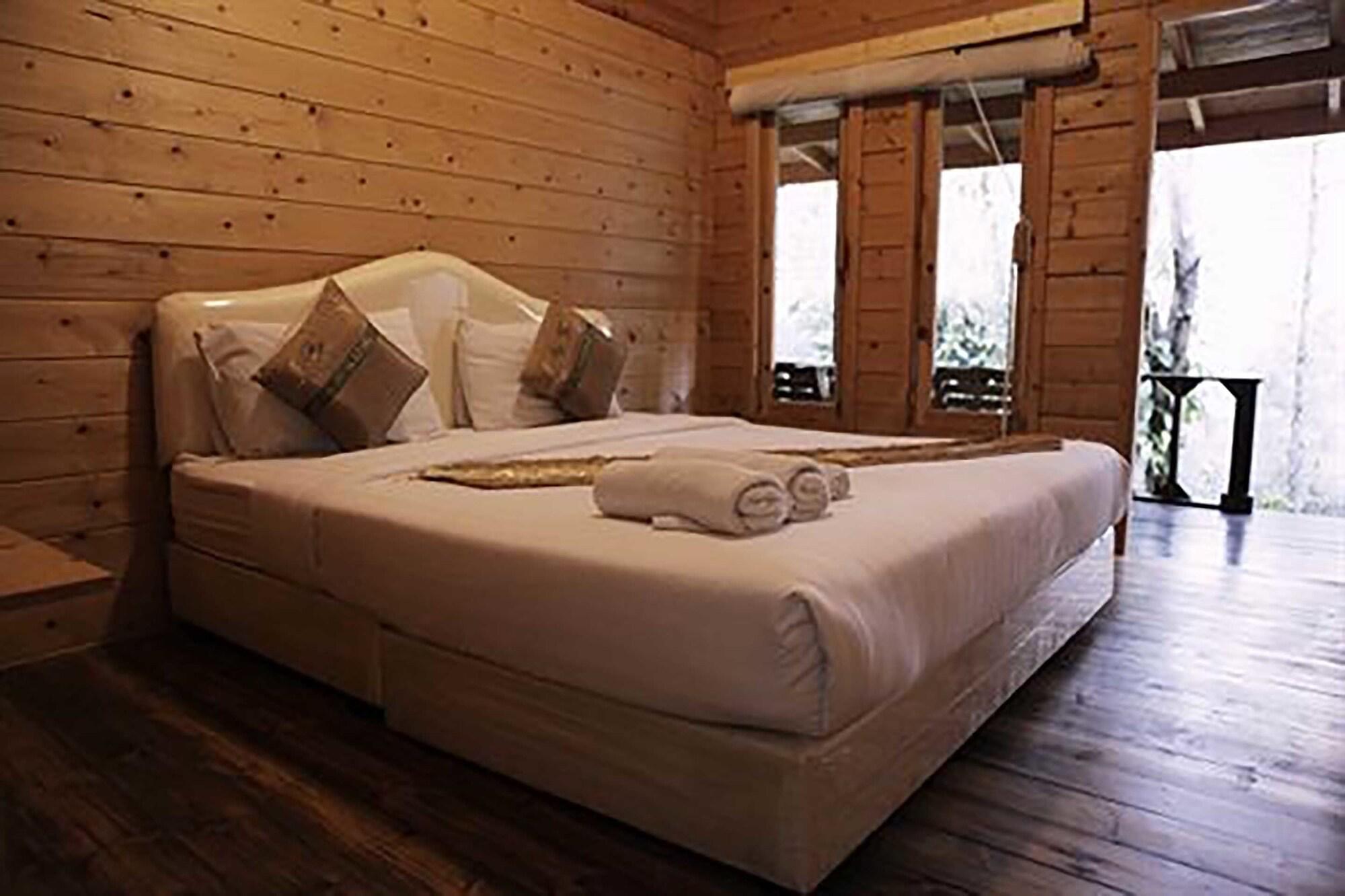 Loghome Boutique 3*