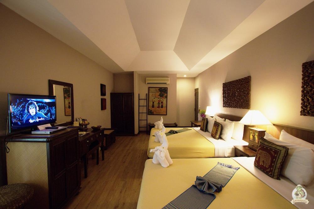 Lanna Dusita Riverside Boutique Resort 4*
