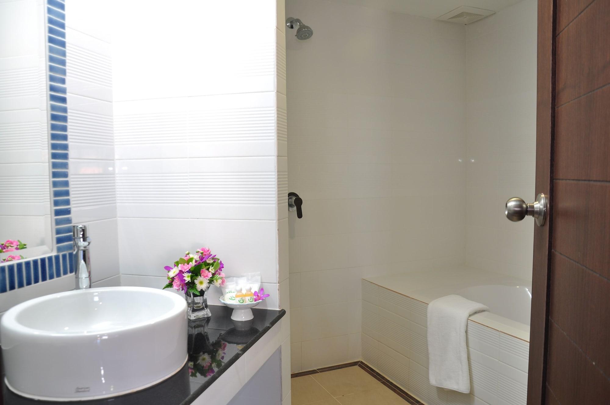 Mayflower Grande Hotel 3*