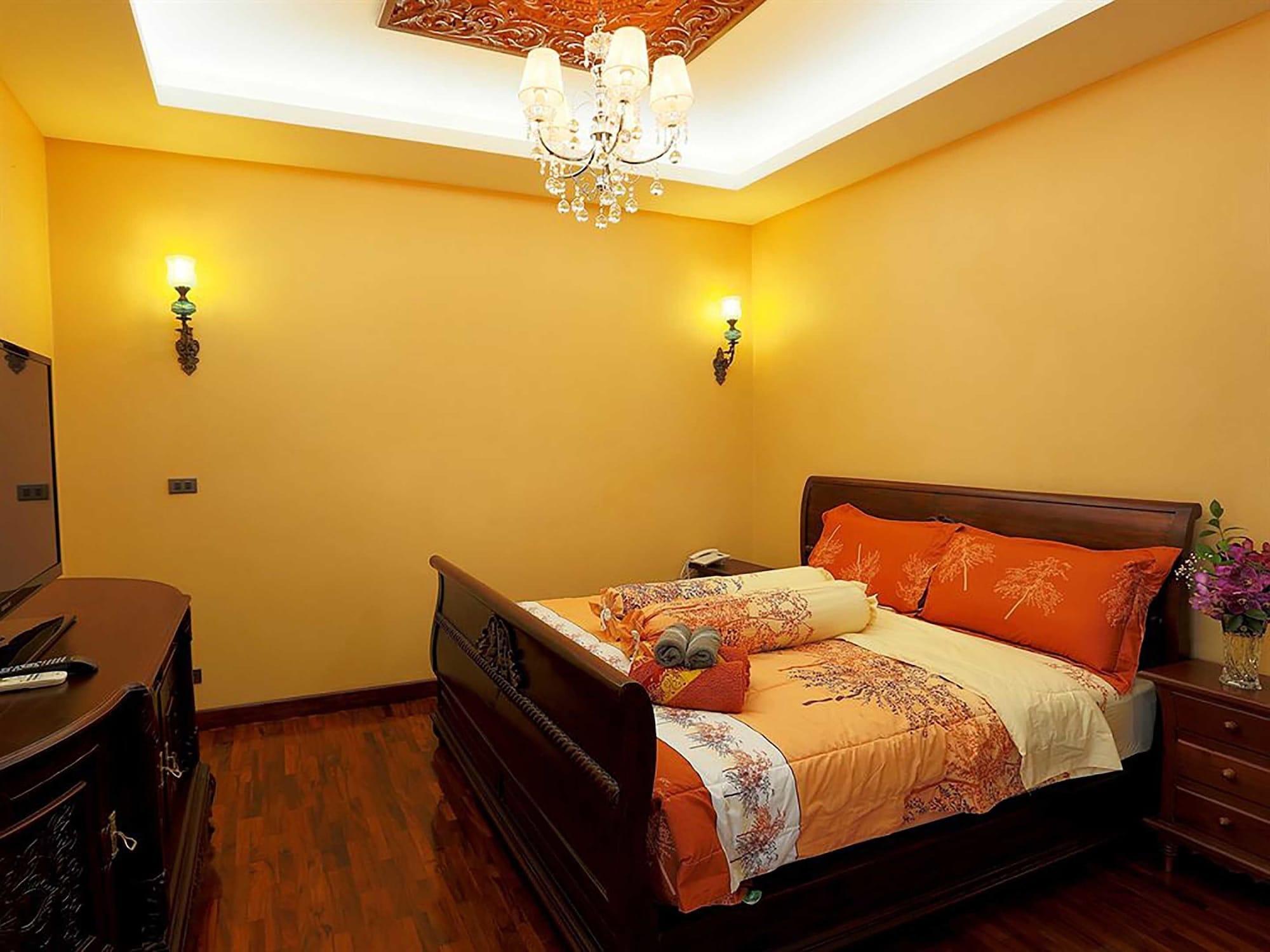 At Hotel 4*