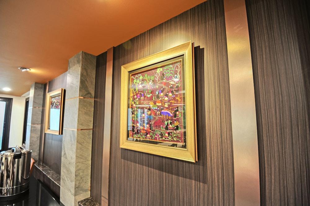 Hotel Romena Grand